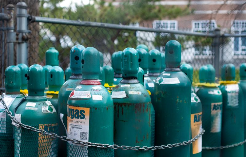 CO2 and industrial gas cylinders
